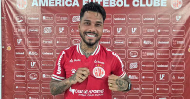 Meia Alisson Taddei é apresentado pelo América-RN