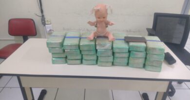 Mulher é presa com 28 tabletes de crack após desembarcar na rodoviária de Natal