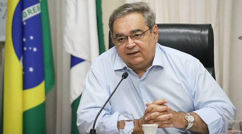 Álvaro Dias pausa agenda para check-up e cirurgia oftalmológica antes do início da campanha